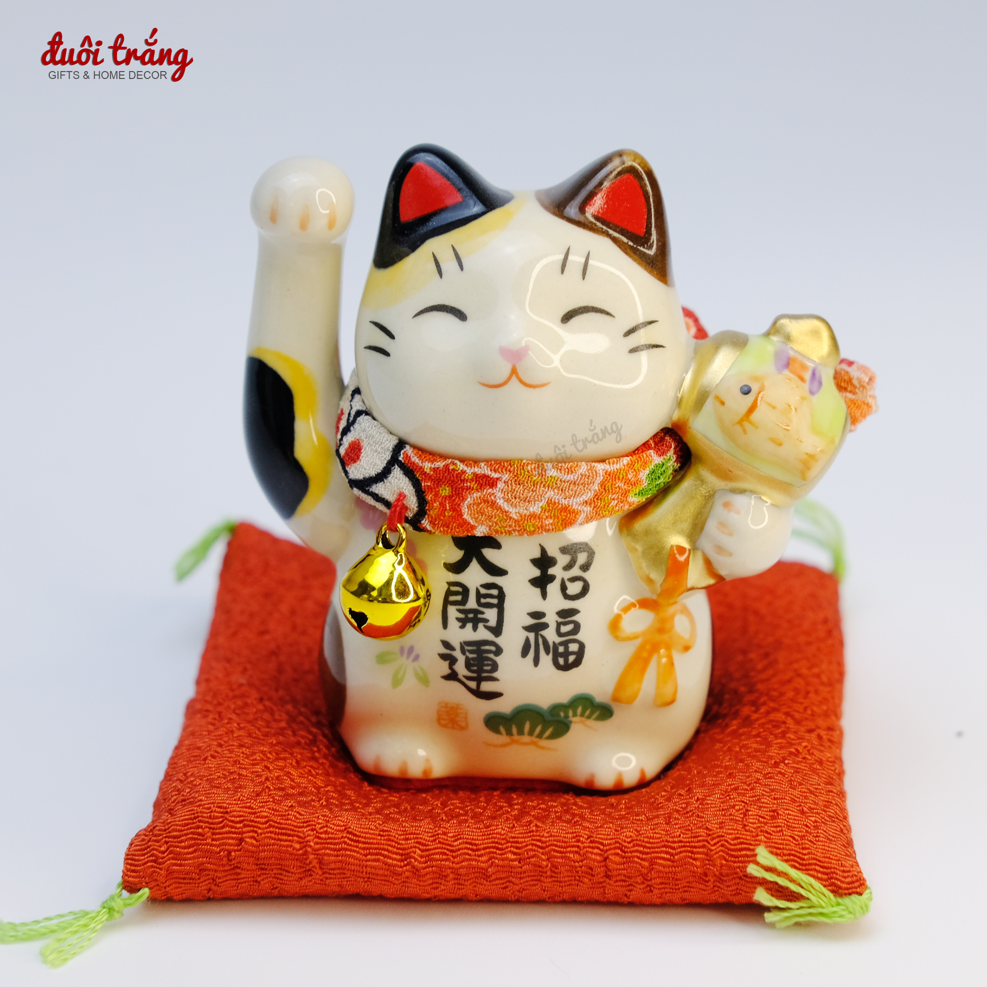 Mèo Thần tài Nhật Yakushigama 7cm cầm búa cá KOI