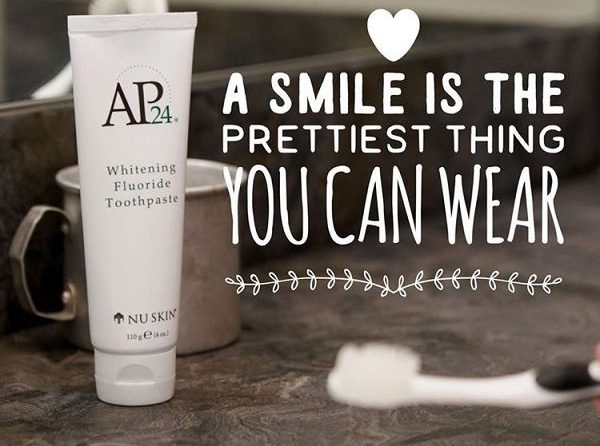 Kem đánh răng Nuskin AP24 Whitening Fluoride Toothpaste - 110g