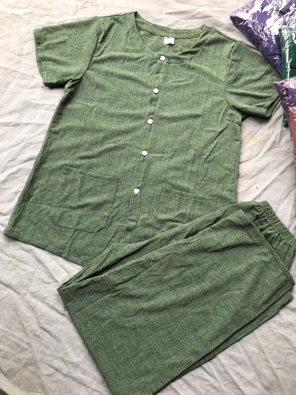 [HCM]Bộ bà già cổ tròn