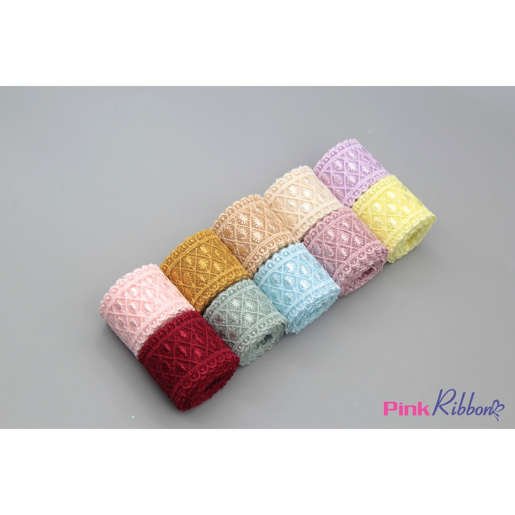 Rên thêu quả trám nhiều màu cỡ 3.8cm