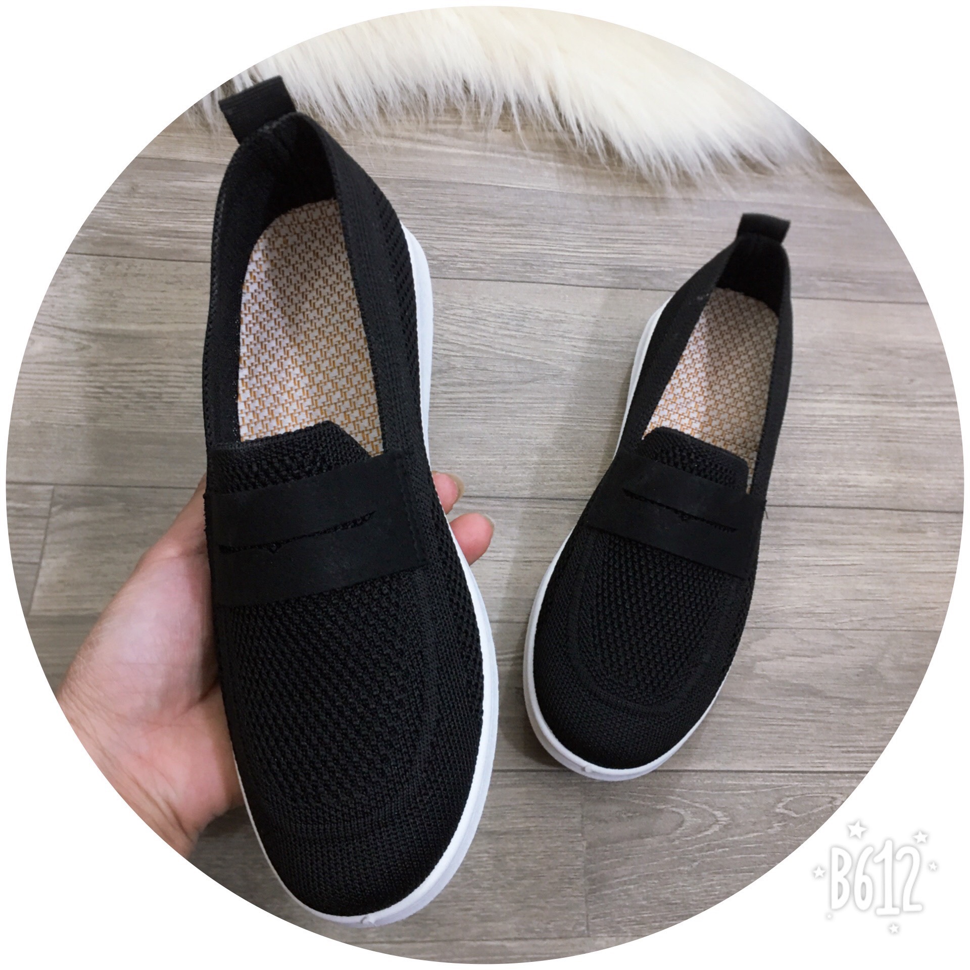 Giày slip on nữ co giãn chất mềm ôm chân