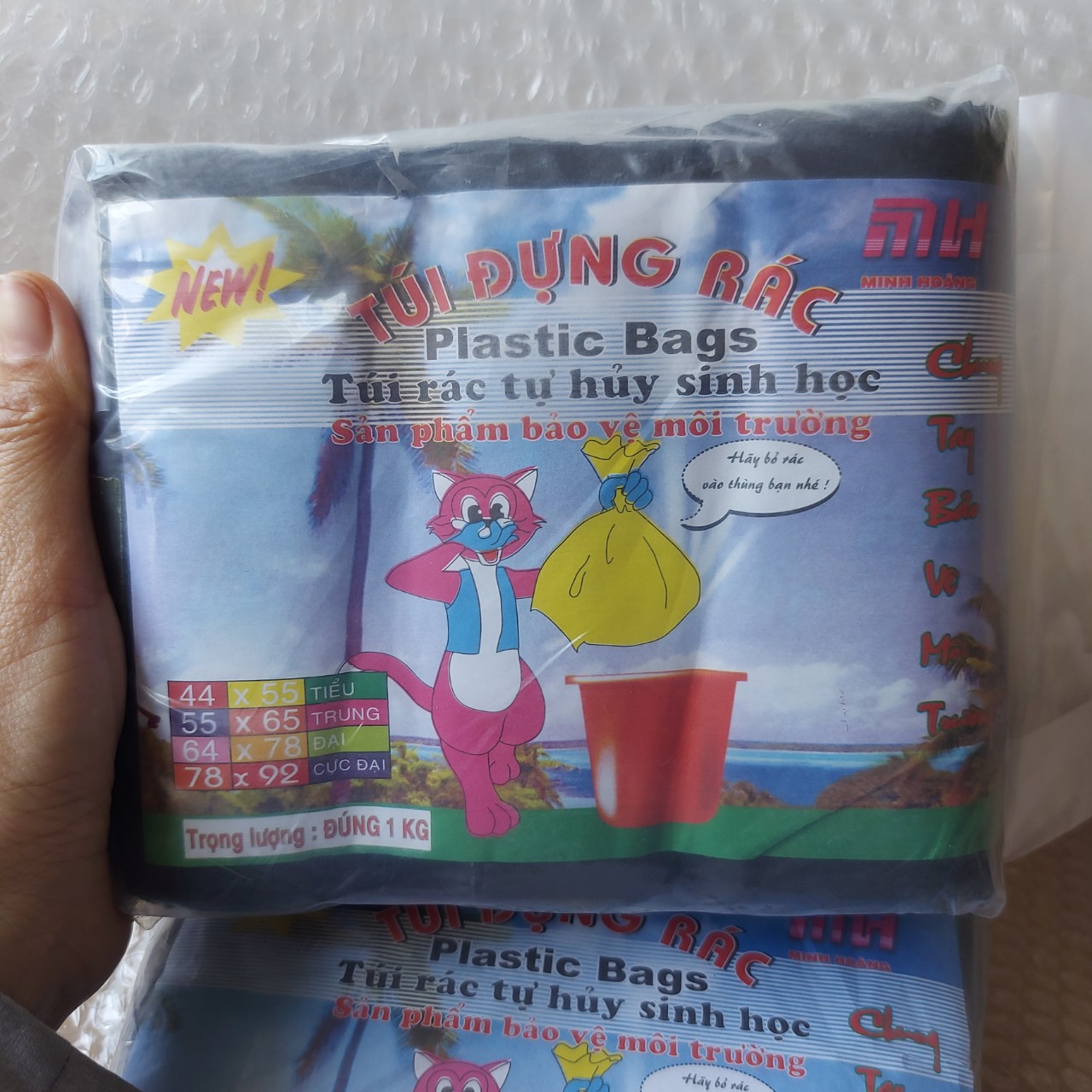 Túi đựng rác tự phân hủy màu đen đủ size (3 cuộn 1kg)