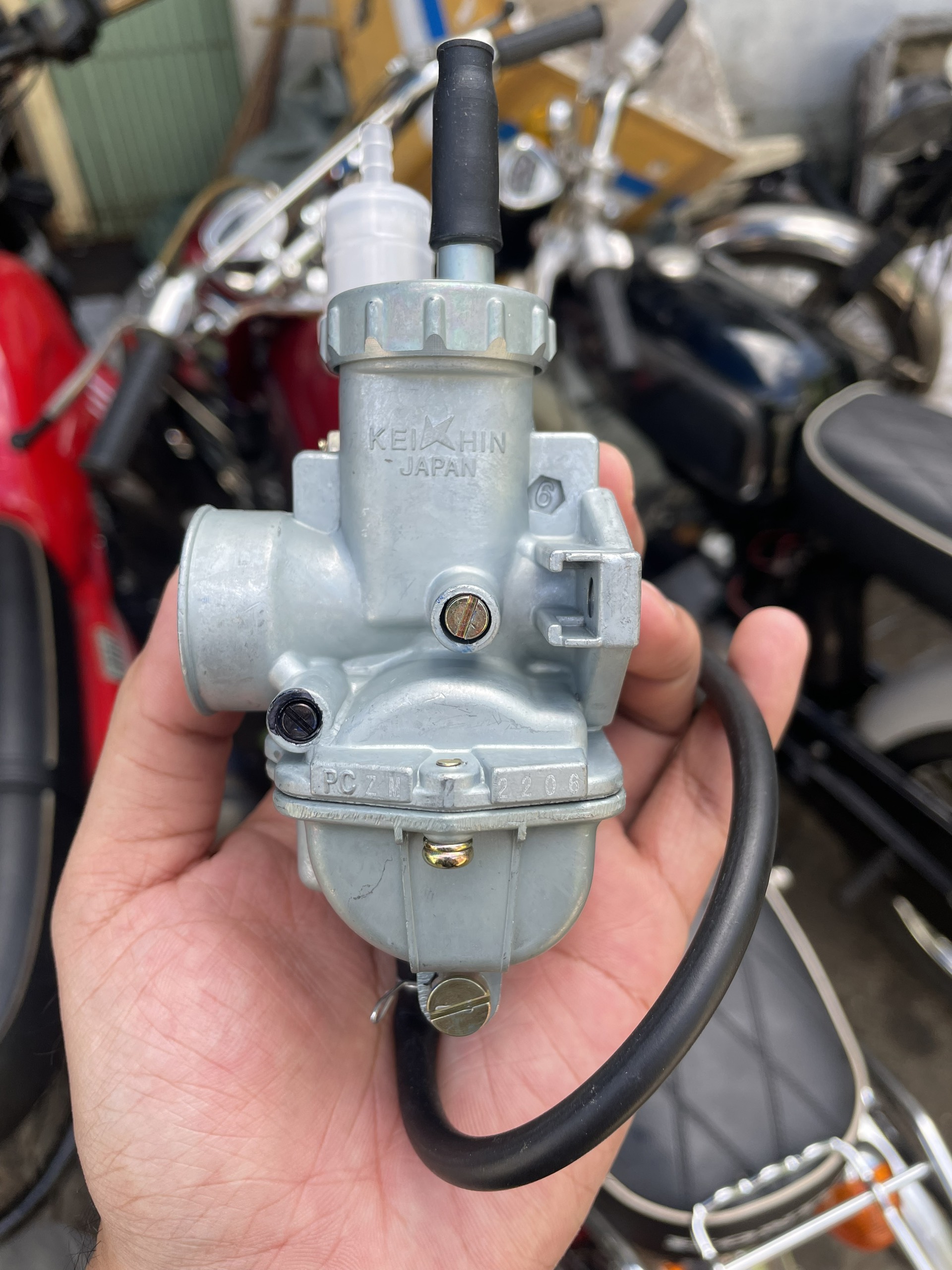Bình xăng con cd50 gắn cho dòng xe 67, cd ,cl