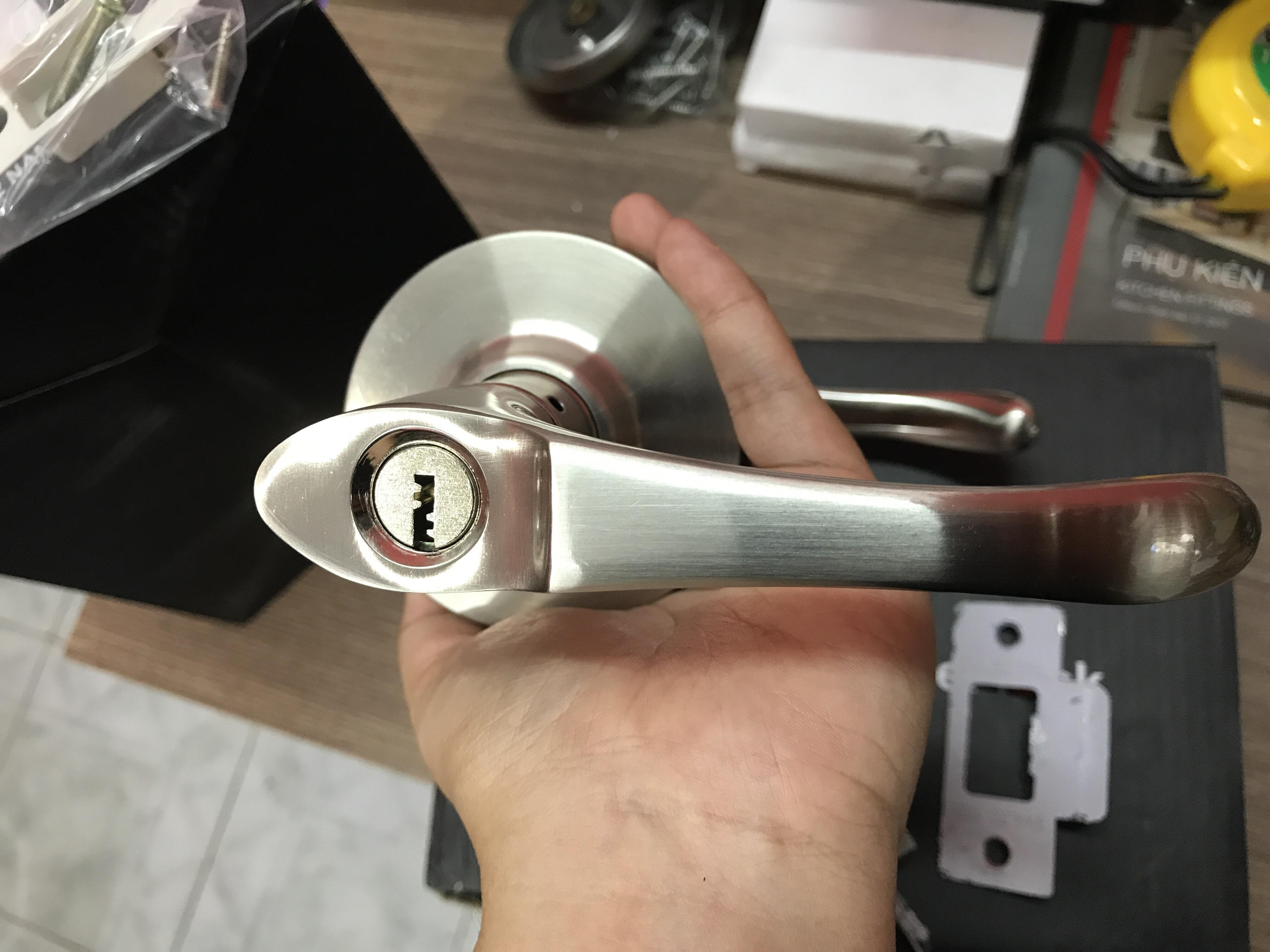 [HCM]Khóa tròn gạt VICKINI 31683.001
