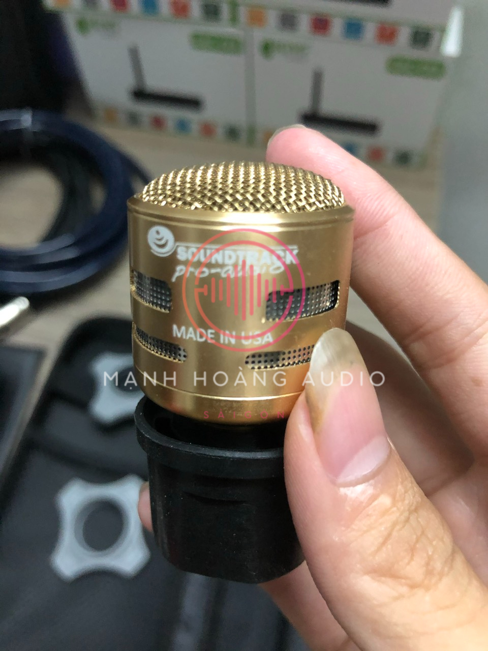 Củ Micro Pro700 Với Thiết kế COL NEO - Mạnh Hoàng Audio