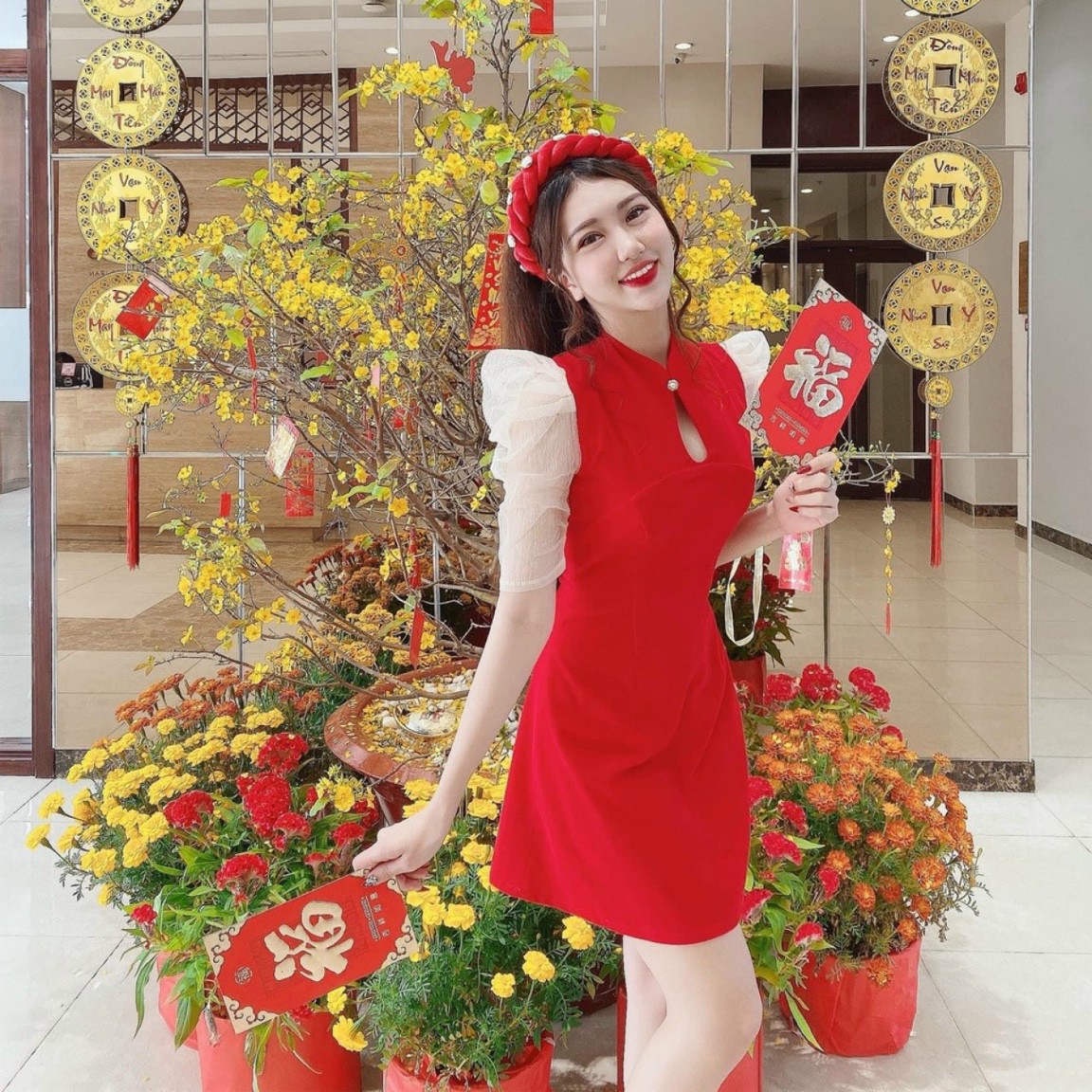 đầm cổ tàu phối tay voan