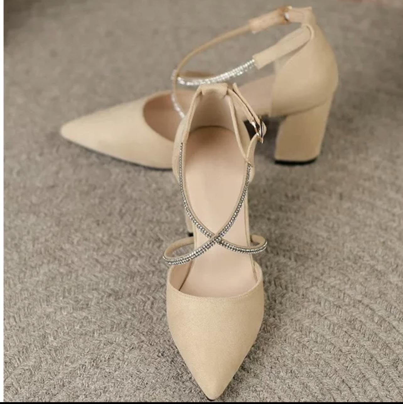 Giày nữ cao gót 7p bít mũi dây khóa xoàn