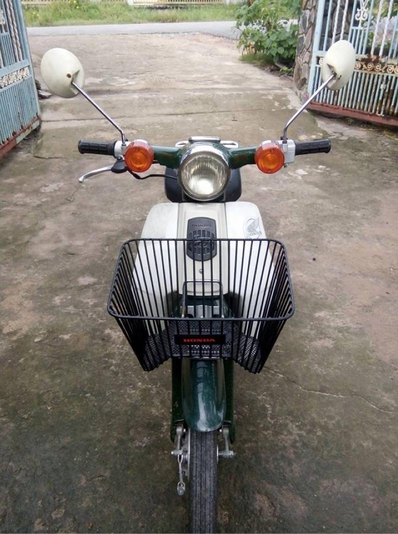 Rổ gắn xe cup 50 cộng đứng tiện lợi