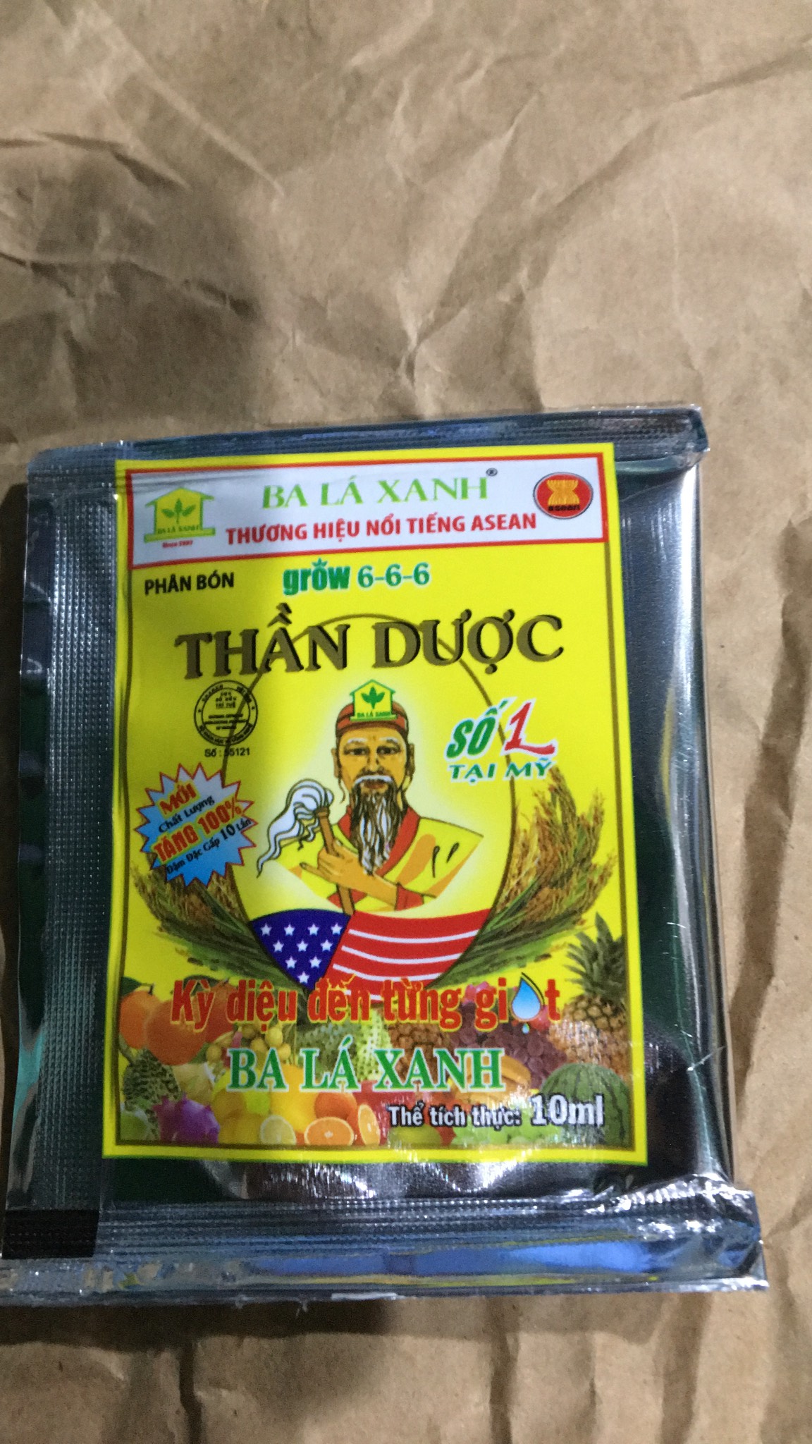 Phân bón lá thần dược hiệu ba lá xanh npk 6-6-6 gói 10ml