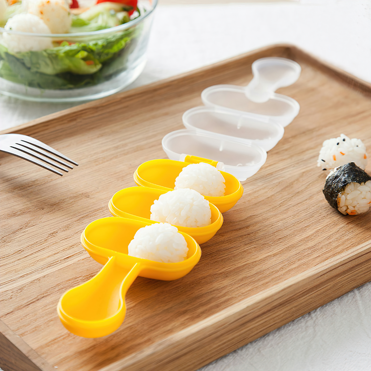 Rice shake set with rice balls filled with spoons