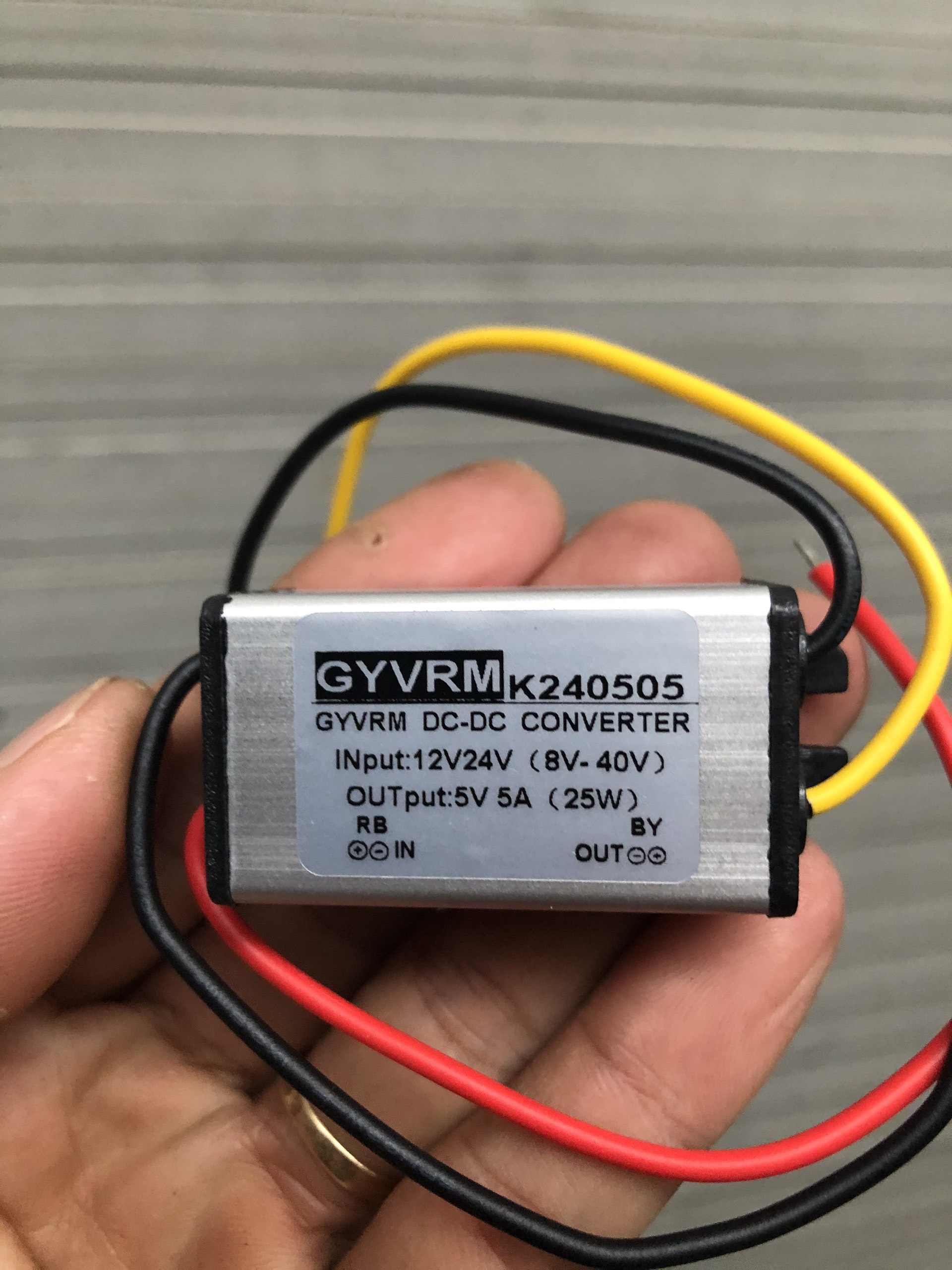Bộ hạ điện DC 12V xuống 5V trên oto bảo hành 12 tháng