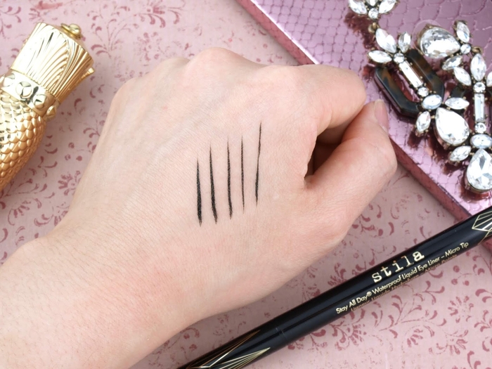 Kẻ mắt Stila Stay All Day Micro Tip Waterproof Liquid Eye Liner