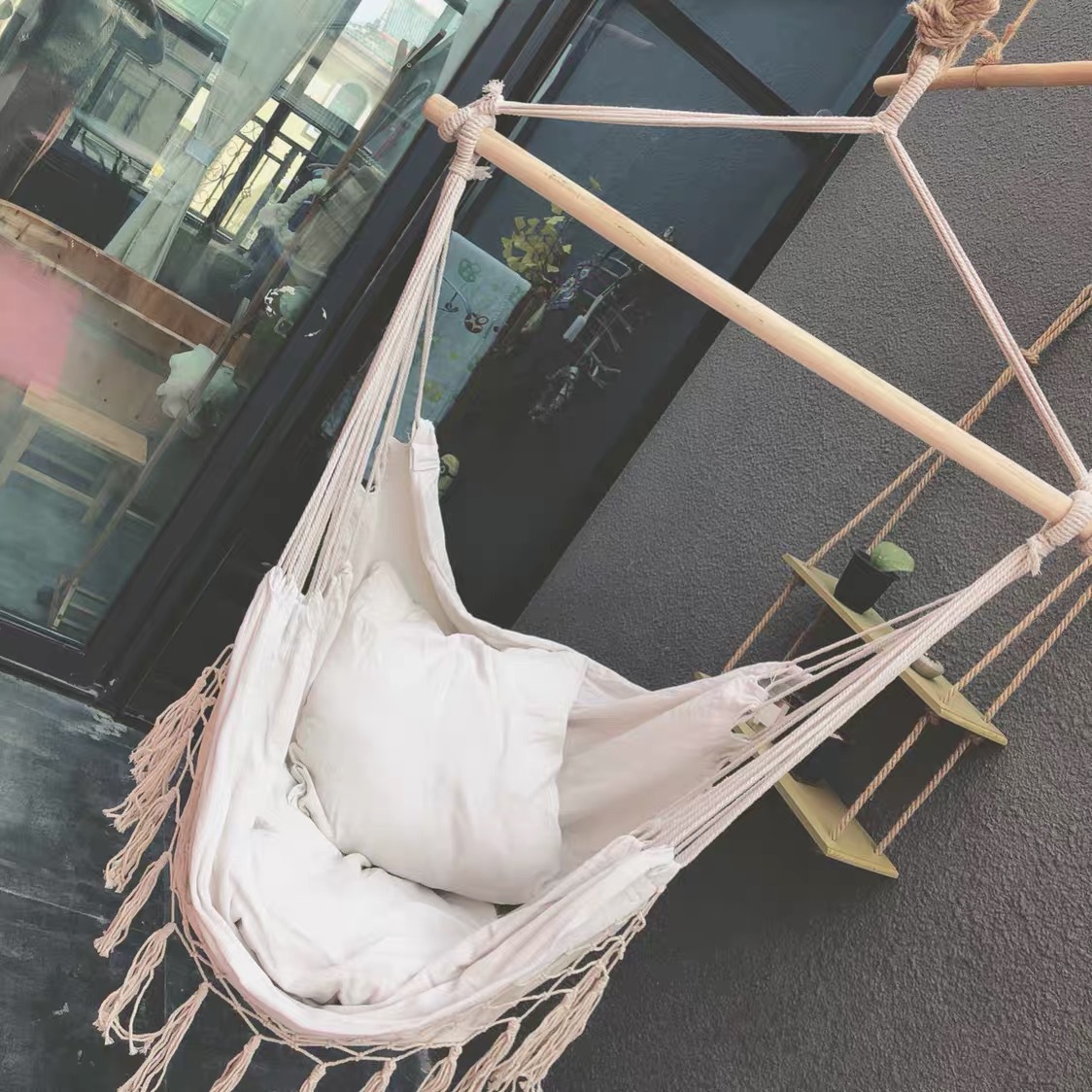 Ghế võng xích đu nordic linen kèm gối tựa lưng và móc treo