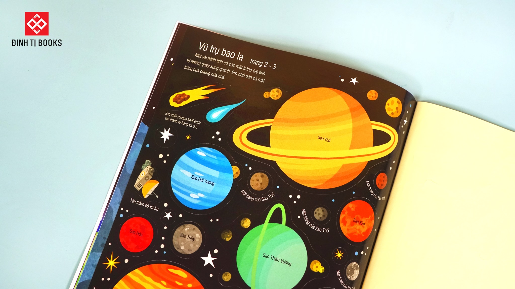 First sticker book - Sách dán hình đầu đời cho bé - Vũ trụ