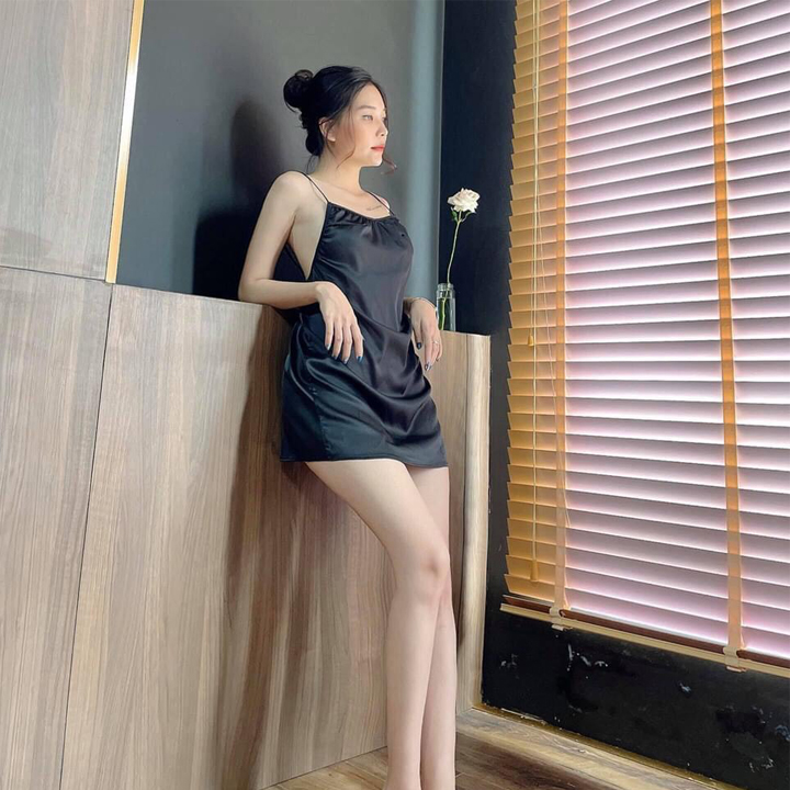 [HCM]Váy ngủ phi lụa màu đen hai dây hở lưng gợi cảm