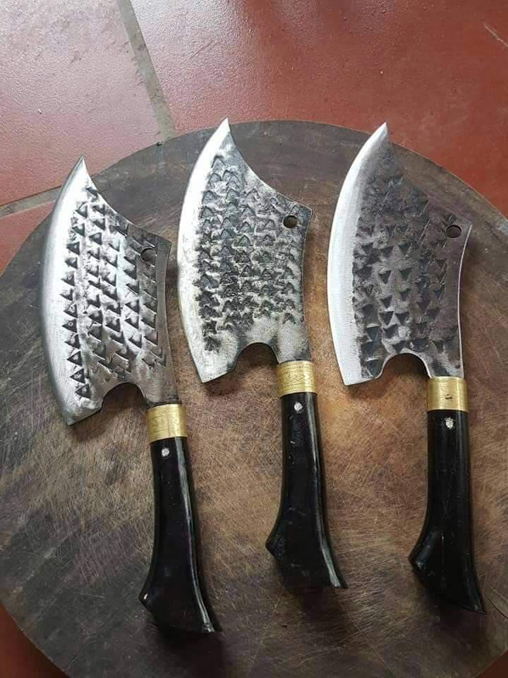 dao chặt thần thánh