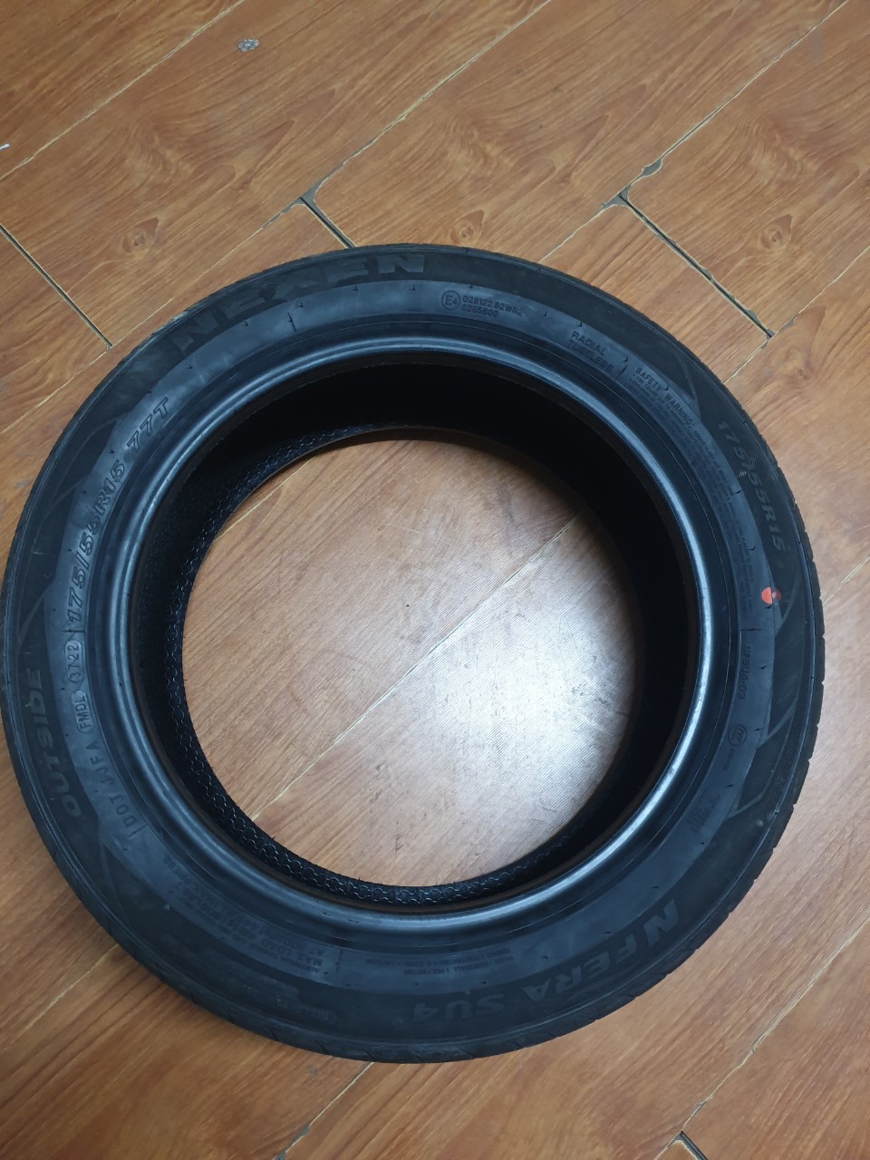 Lốp nexen 175/55R15