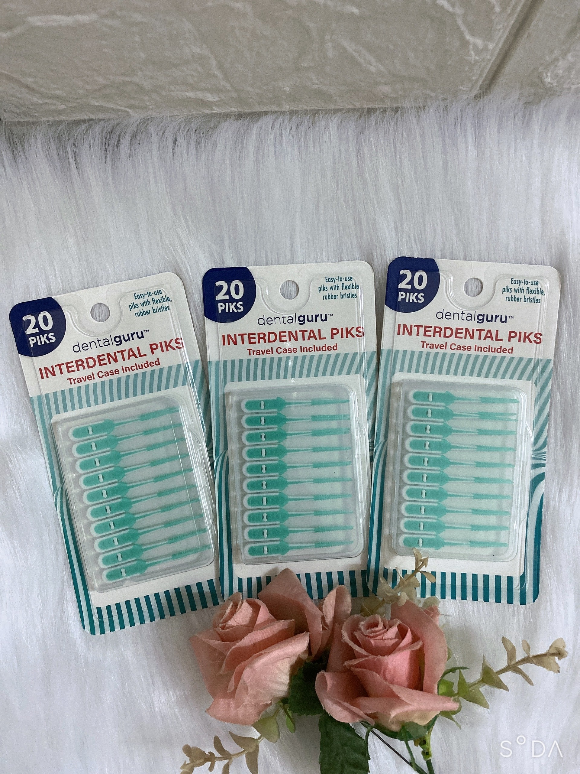 Tăm làm sạch kẽ răng interdental piks 20 cây