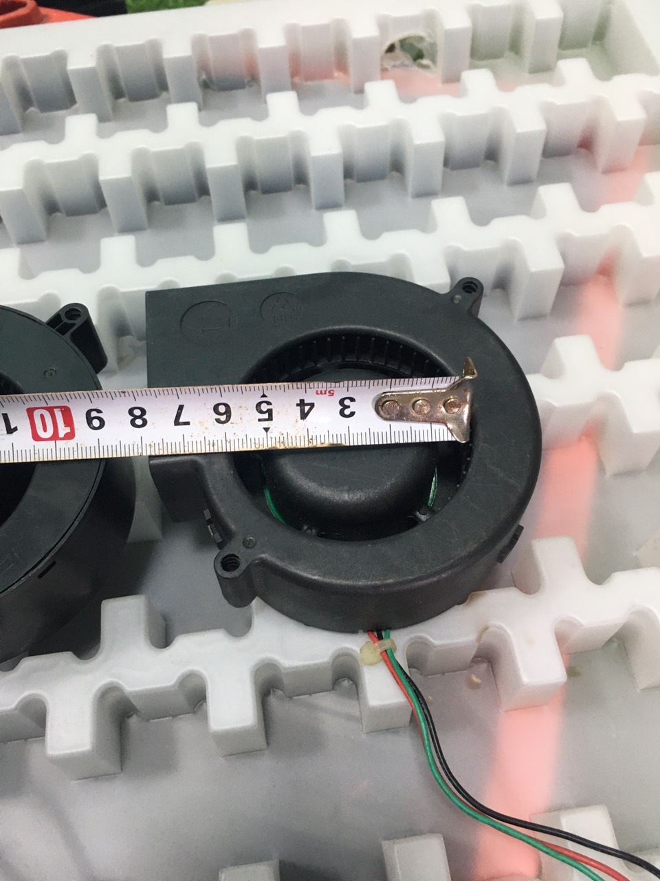 Quat sò 12V gió mạnh dòng trên 2A
