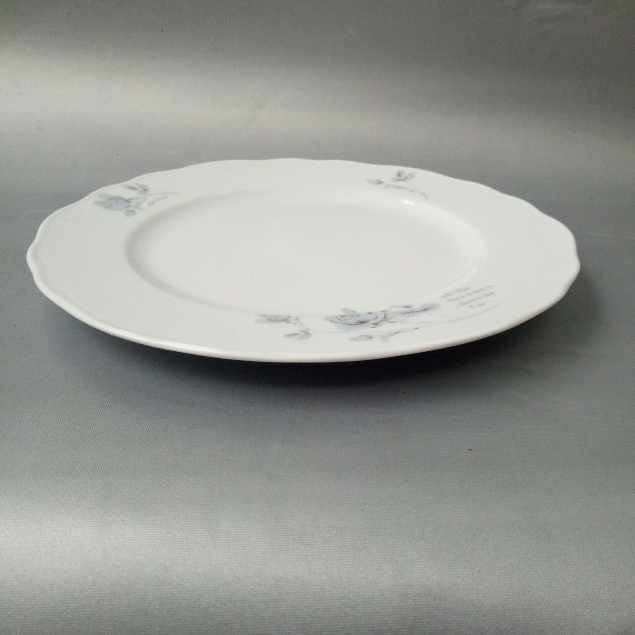 Đĩa sứ hoa hồng đen sứ chuan kuo cao cấp