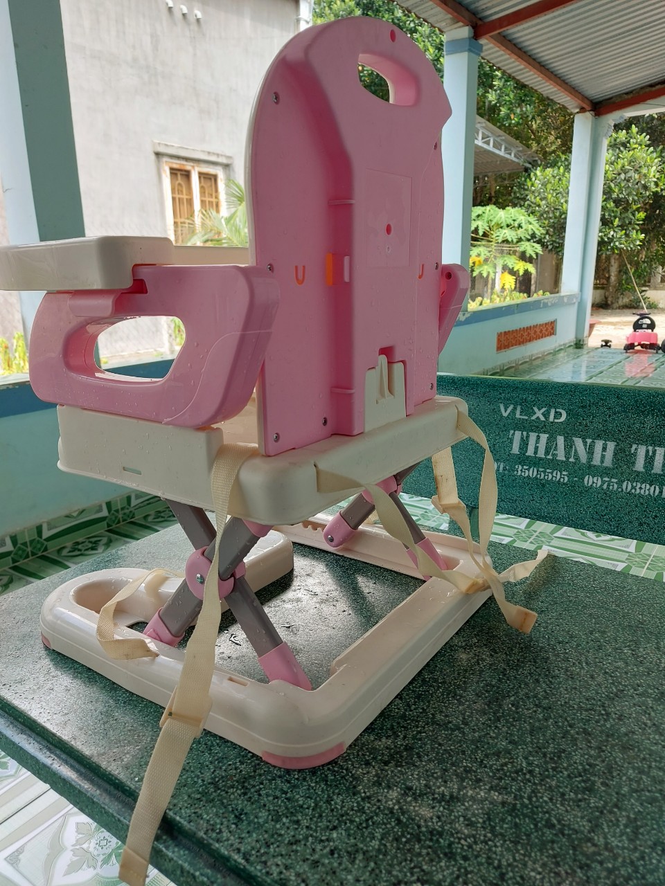 Ghế ăn dặm cho bé