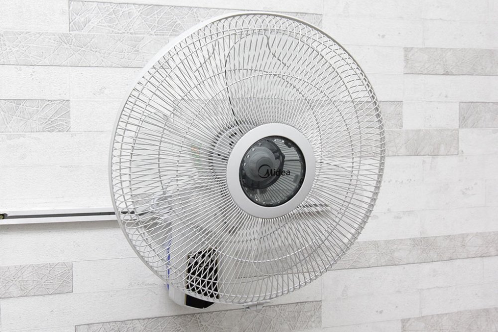 Quạt Treo Tường Midea FW40-7JR (Công suất 55W, 3 Cánh, Điều Khiển Từ Xa Chỉnh Gió 3 Tốc Độ)