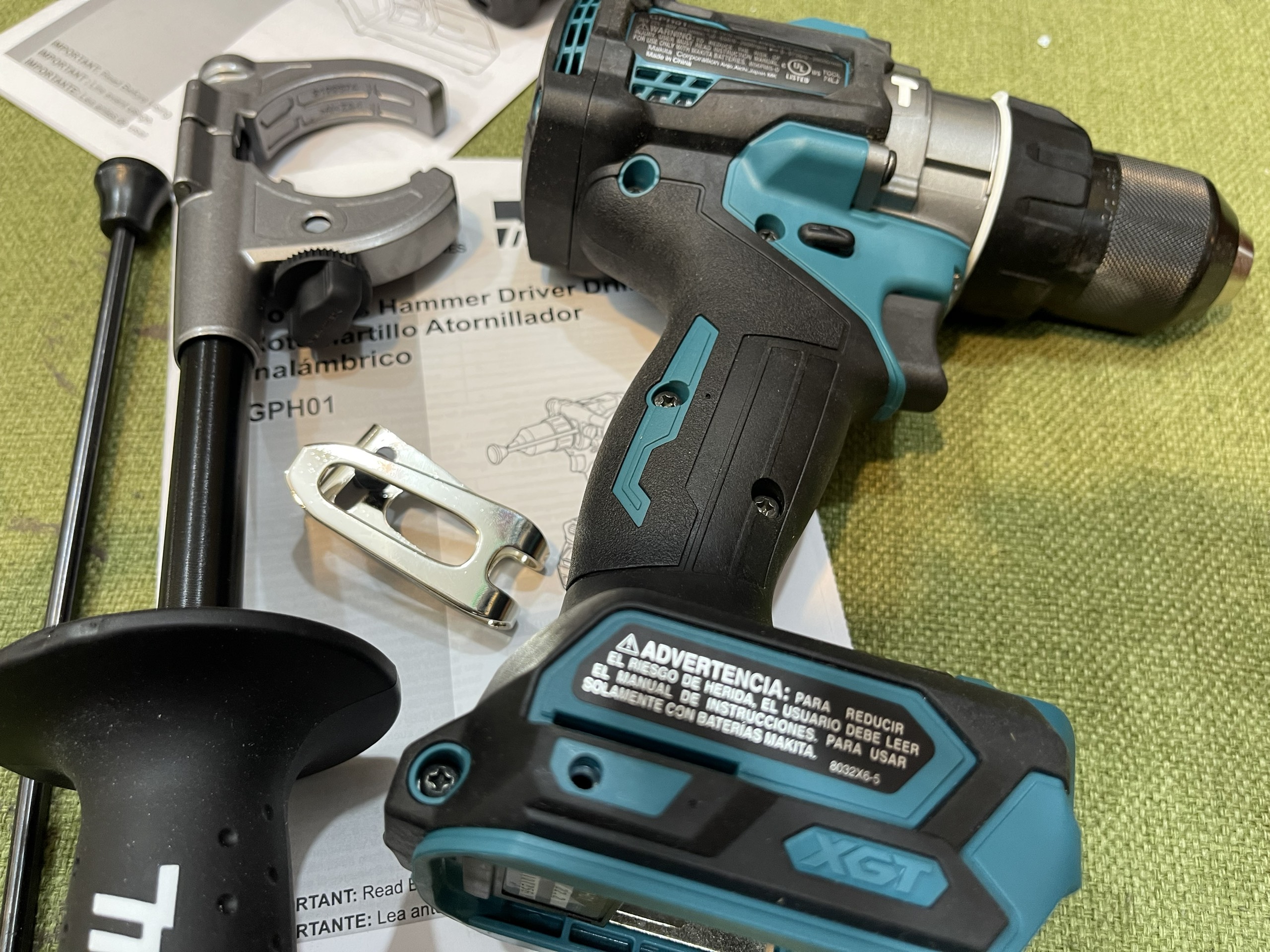 Máy khoan pin Makita 40V GPH01
