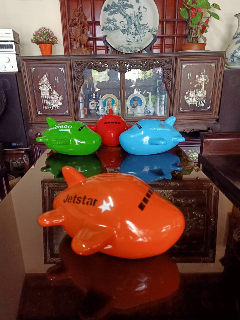 Heo dất máy bay hàng không