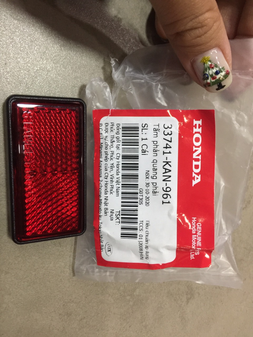 Miếng phản quang ở dè sau cho Winner 150 và Winner X (ver2-3) hãng Honda.