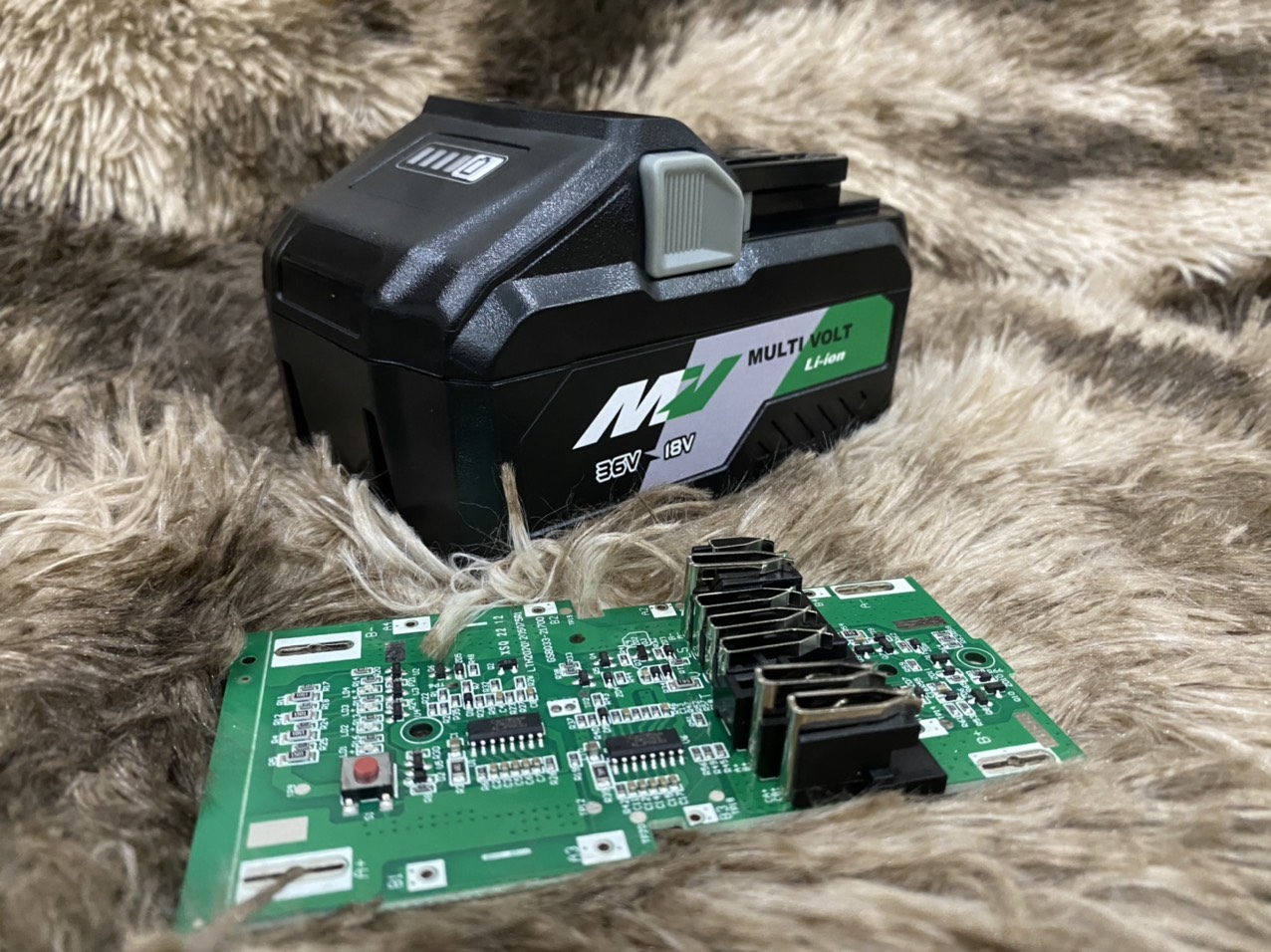 Vỏ mạch MULTIVOLT Metabo- Hitachi 36v /18v cell 21700.