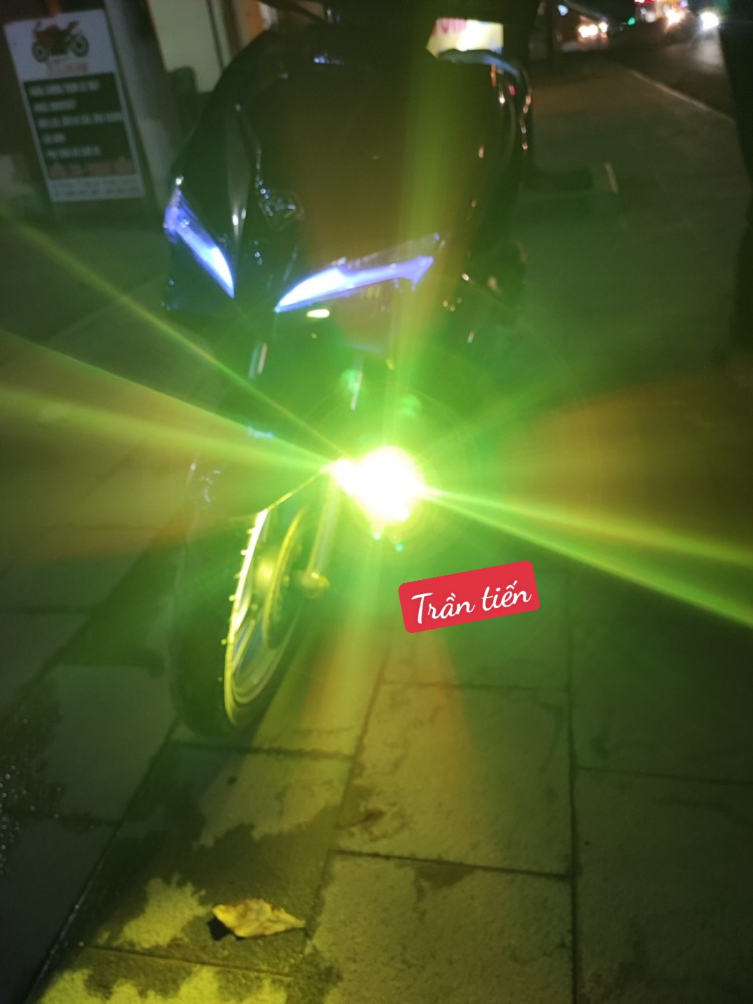 ĐÈN TRỢ SÁNG L4X KÍNH TÍM CHIP LED XPL SIÊU SÁNG