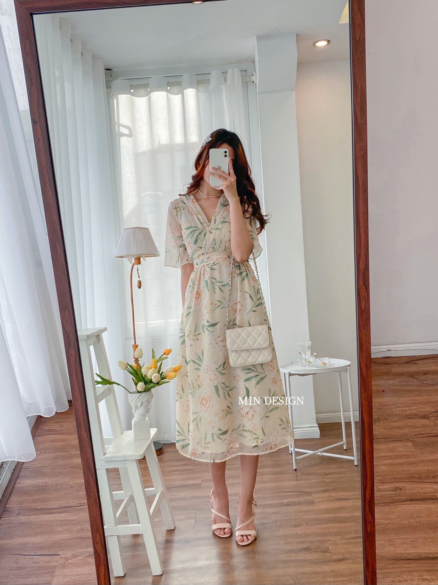 Váy cổ tim hoa be lá xanh Min Design
