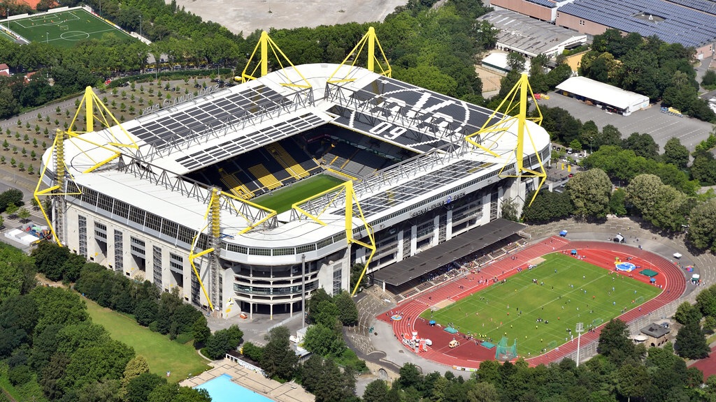 Sân Bóng BVB 09 - Stadium  - Thiệp 3D ( mở 90 độ )