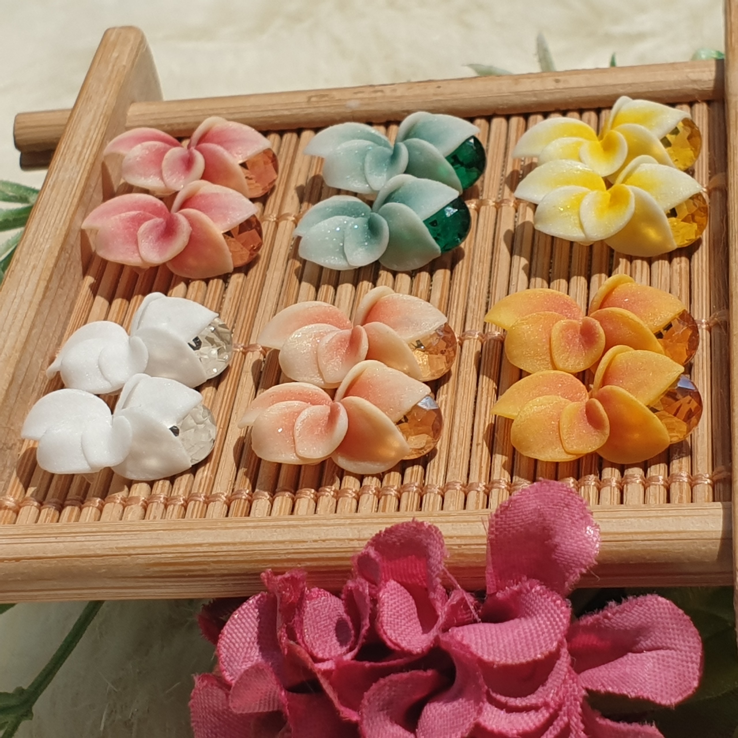 [HCM]Hoa bột nổi - hoa ly ôm đá 14HA