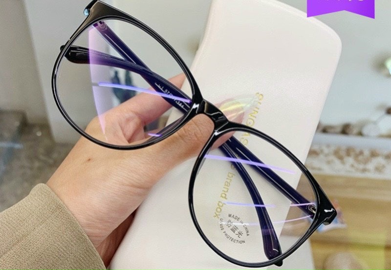 Kính mát thời trang nữ phong cách QUI111