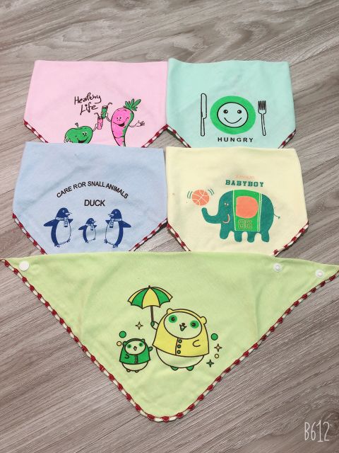 [Lấy mã giảm thêm 30%]Yếm Tam Giác Cotton Cho Bé