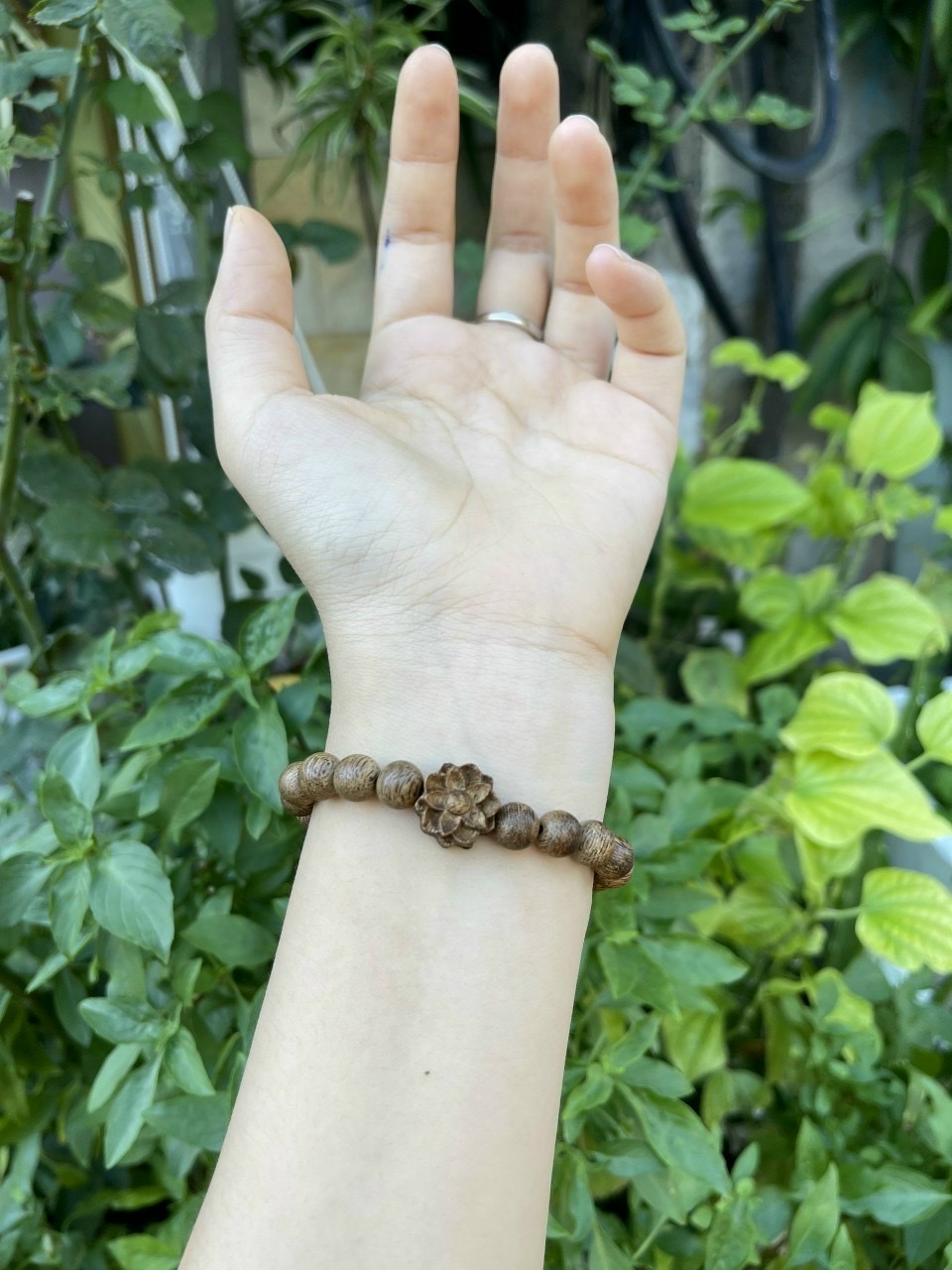 vòng tay trầm hương tốc thiên nhiên