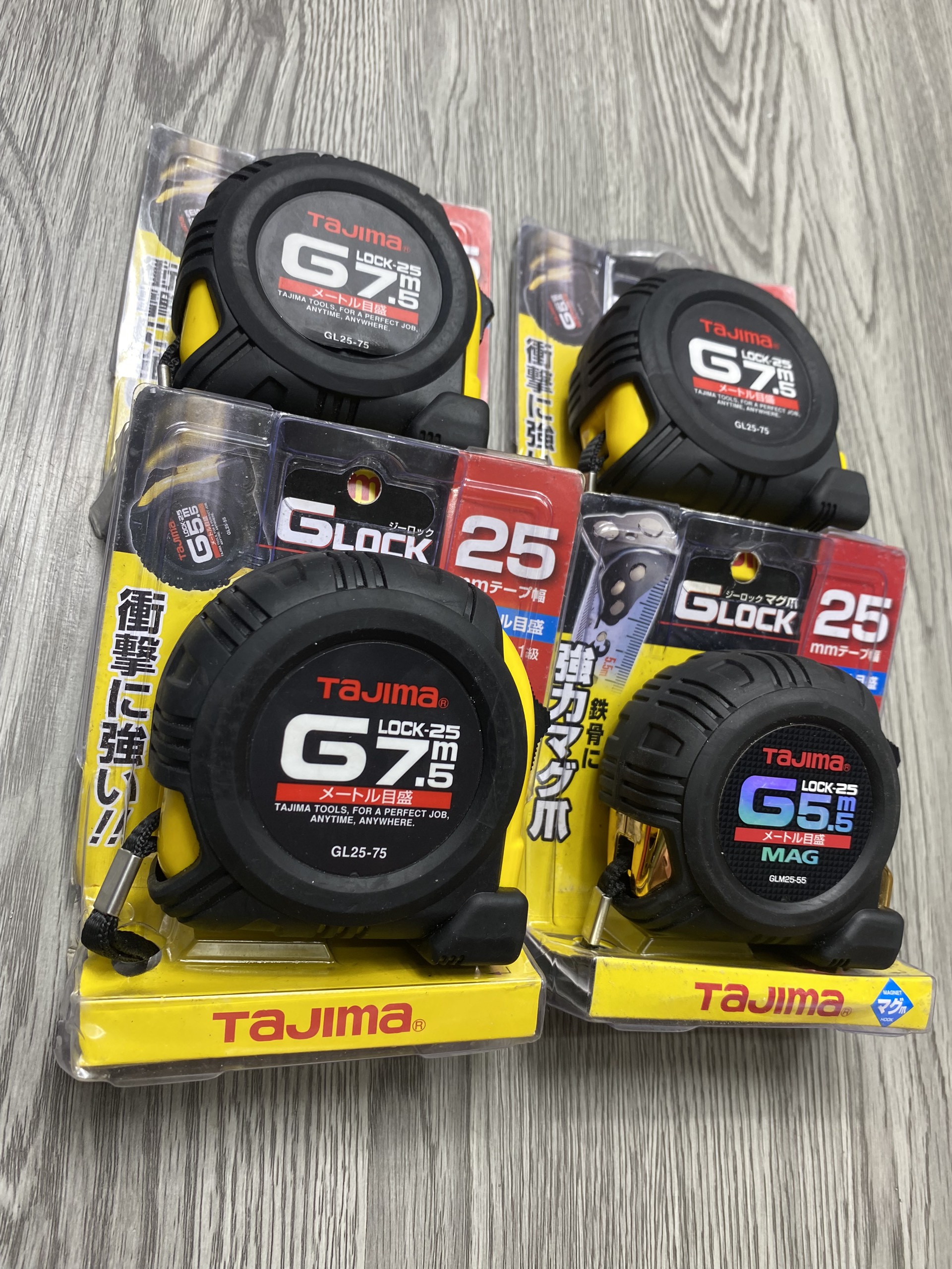 Thước kéo Tajima G5 màu đen