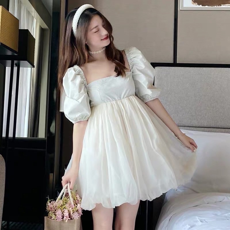 D100 - ĐẦM XOÈ CỔ VUÔNG TAY PHỒNG ĐAN DÂY LƯNG