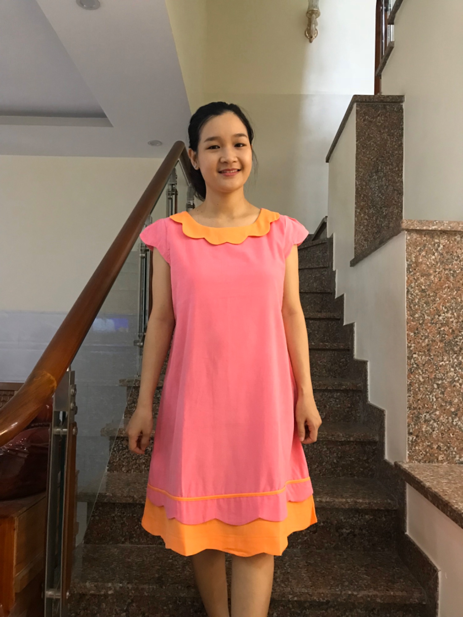 Đầm bầu nhung cổ sen (cam)