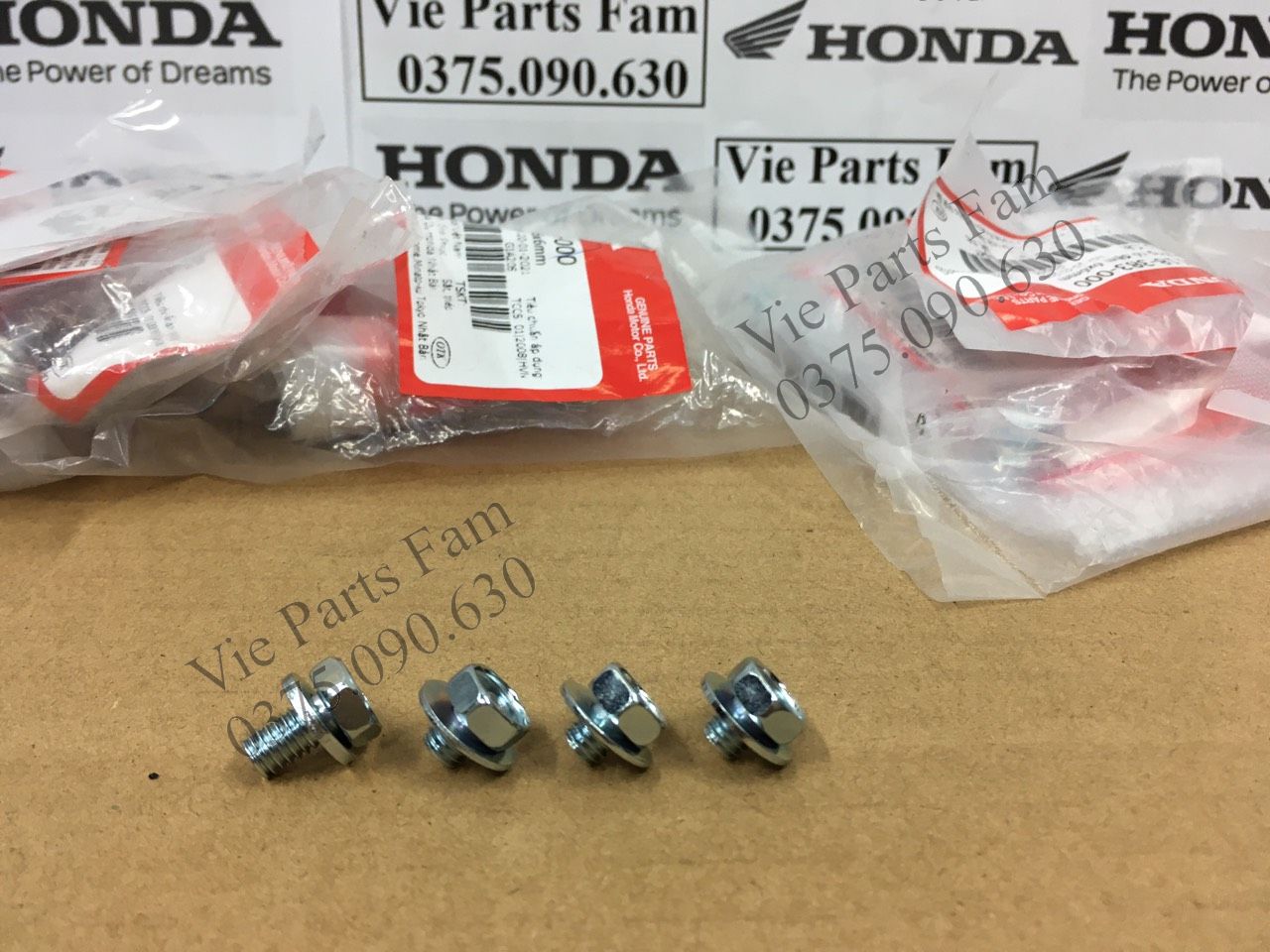 Bộ ốc 4 con gắn catte / hộp sên/ hộp xích các loại xe số honda dream / wave / future/ blade 110 hàng zin honda