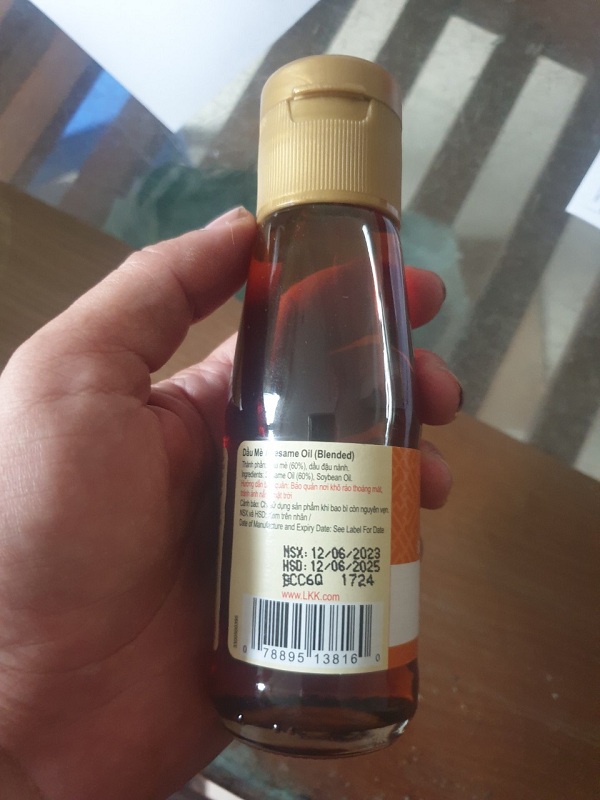 Dầu mè Lee Kum Kee chai 115ml