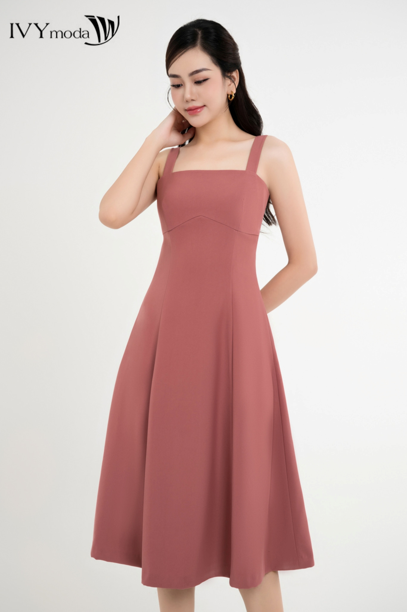 Đầm 2 dây bản to IVY moda MS 41M8263