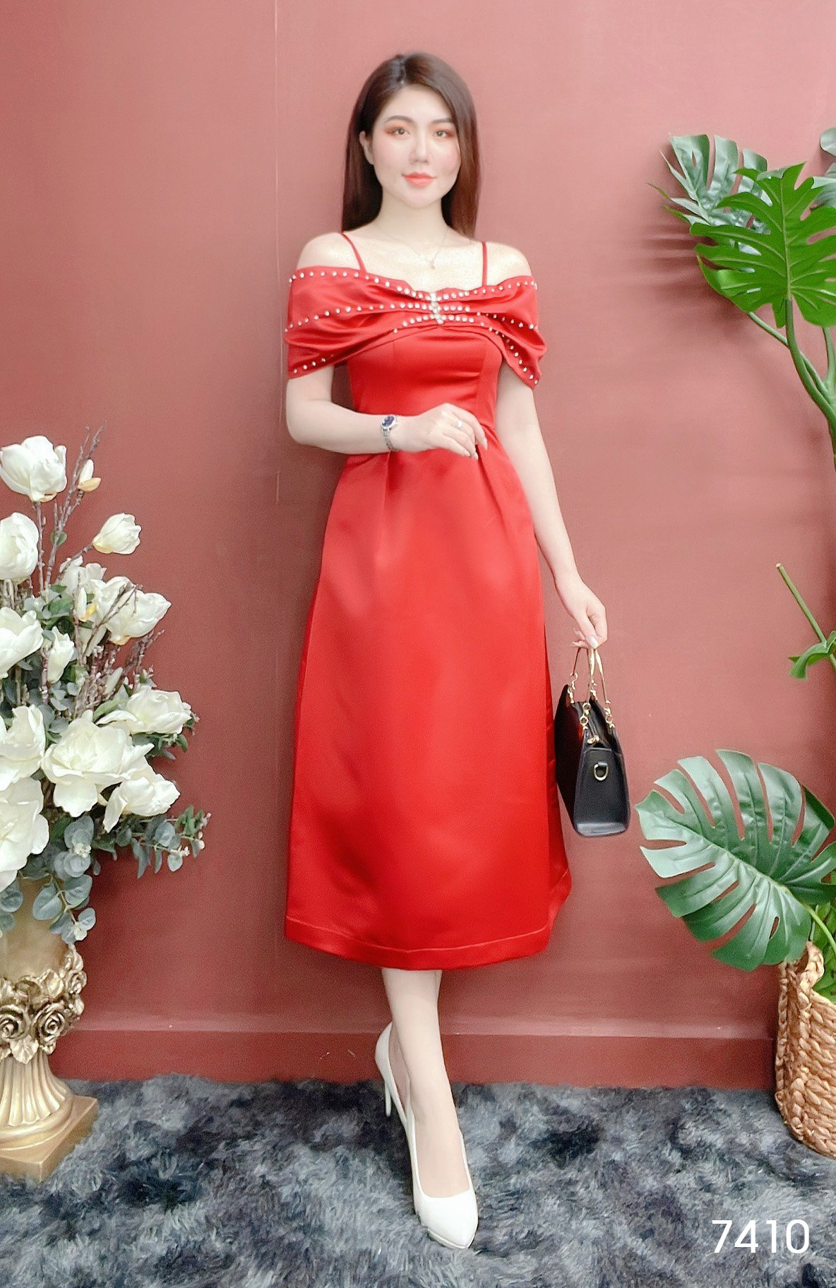 Đầm EMY EM7410 Xoè Đỏ Bẹt Vai