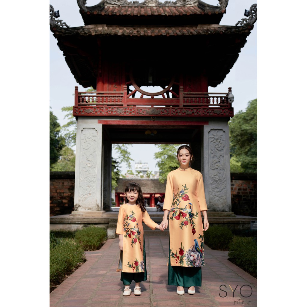 Áo Dài In Cành Lựu Đỏ Ad003