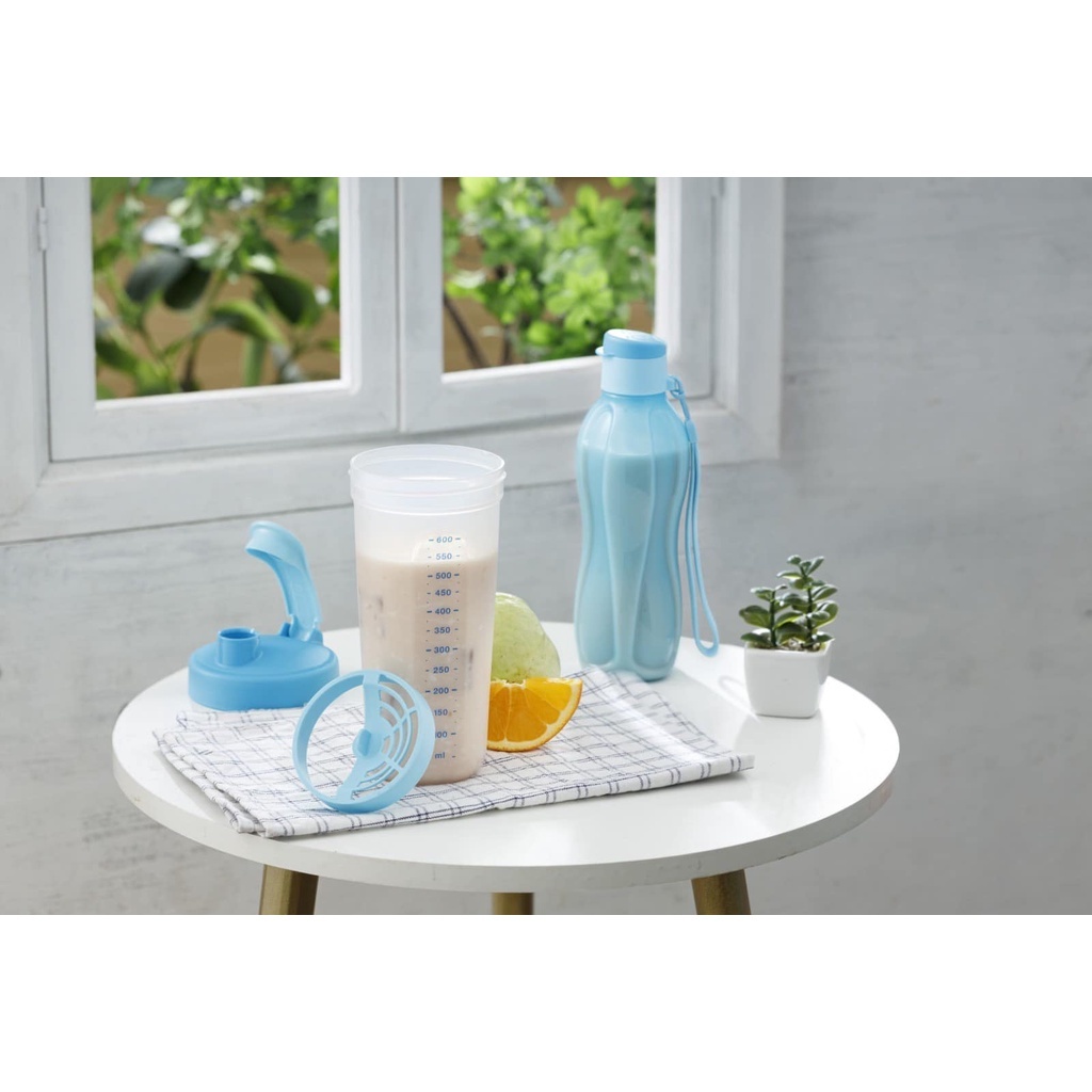 Bộ Sản Phẩm Tupperware Shake N Go Gen II