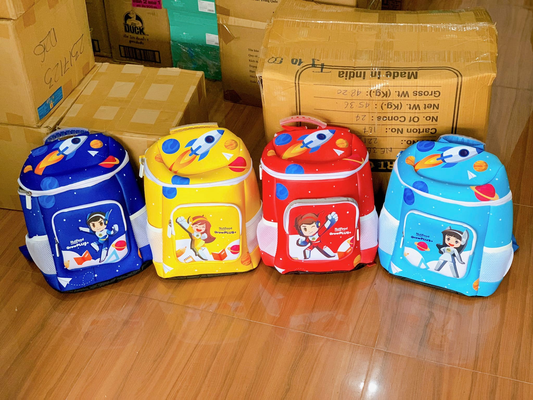 Balo mẫu siêu nhân cho bé hkm Nutifood