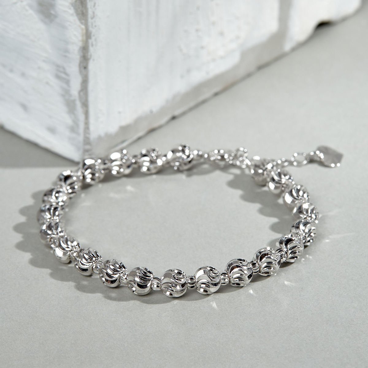 (Siêu Dễ Thương) Vòng tay nữ Trân Châu Vàng 55R - Trân Châu Bạc 8k - Giống Vàng Thật 99%Thiết Kế Hàn Quốc bền màu, Chất Liệu Lõi Bạc Không Đen - vòng tay cao cấp, vòng tay nữ cá tính, lắc tay nữ, trang sức nữ