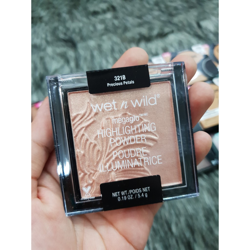 Phấn bắt sáng Wet n wild megaglow highlighting powder
