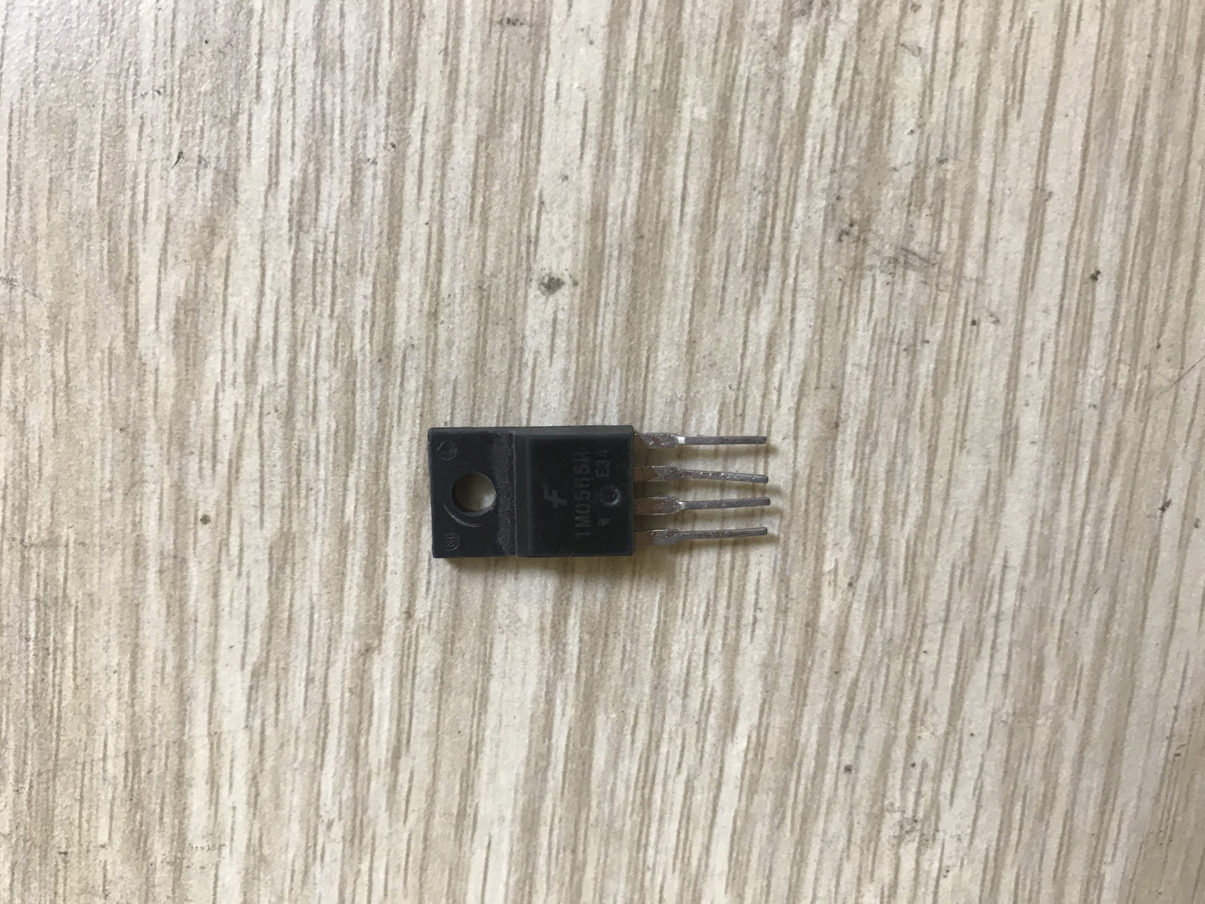 1M0565R TO220F-4 IC Nguồn Smart Power Switch